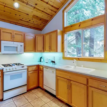 Happy Family Cozy Cabin Truckee Exterior photo